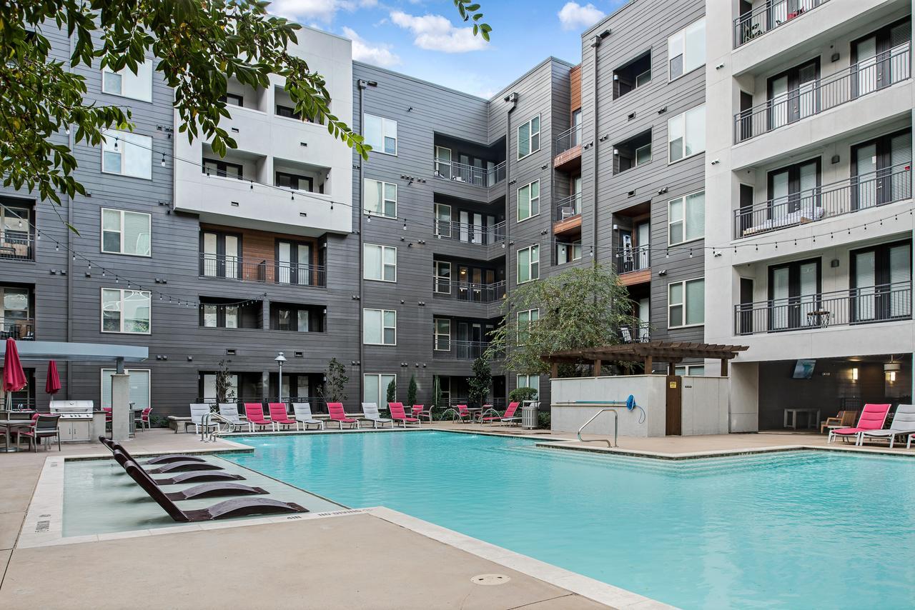 Regal Stays Apartments Uptown Dallas Exterior photo